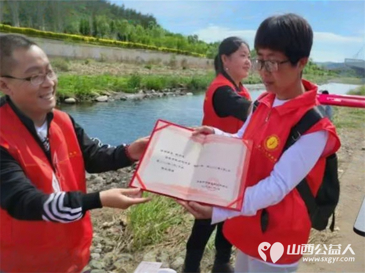 新聘任51人为阳泉市民间巡河员!阳泉义工联在白羊墅湿地公园开展第31期保护母亲河活动25名义工和民间巡河员为爱集结 - 第9张 - 山西公益人 新聘任51人为阳泉市民间巡河员!阳泉义工联在白羊墅湿地公园开展第31期保护母亲河活动25名义工和民间巡河员为爱集结 - 第9张