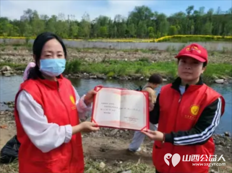 新聘任51人为阳泉市民间巡河员!阳泉义工联在白羊墅湿地公园开展第31期保护母亲河活动25名义工和民间巡河员为爱集结 - 第5张 - 山西公益人 新聘任51人为阳泉市民间巡河员!阳泉义工联在白羊墅湿地公园开展第31期保护母亲河活动25名义工和民间巡河员为爱集结 - 第5张