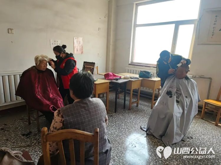 介休市敬老协会5月10日敬老助老爱老活动—洪山镇西湛泉村服务老人 - 第4张 - 山西公益人 介休市敬老协会5月10日敬老助老爱老活动—洪山镇西湛泉村服务老人 - 第4张