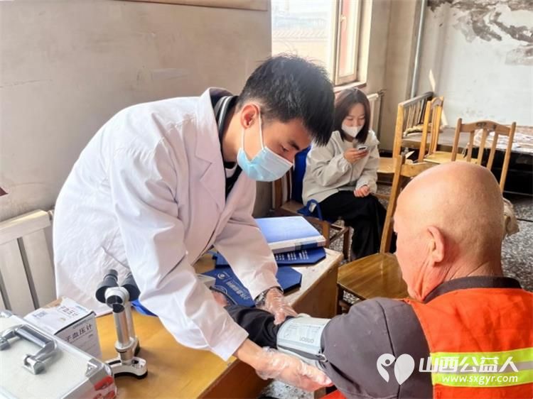 介休市敬老协会5月10日敬老助老爱老活动—洪山镇西湛泉村服务老人 - 第9张 - 山西公益人 介休市敬老协会5月10日敬老助老爱老活动—洪山镇西湛泉村服务老人 - 第9张
