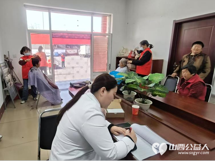 介休市敬老协会5月10日敬老助老爱老活动志愿者走进洪山镇石屯村为村里所有老人理发义诊 - 第23张 - 山西公益人 介休市敬老协会5月10日敬老助老爱老活动志愿者走进洪山镇石屯村为村里所有老人理发义诊 - 第23张