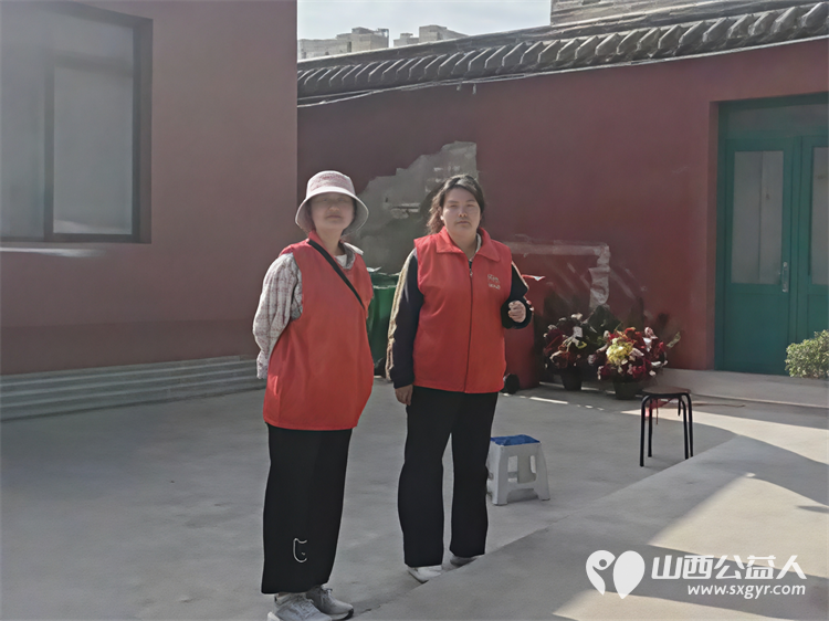 五一劳动节期间长治市阳光困境儿童帮扶协会志愿者走进潞州观音堂景点开展文明游园服务 - 第9张 - 山西公益人 五一劳动节期间长治市阳光困境儿童帮扶协会志愿者走进潞州观音堂景点开展文明游园服务 - 第9张