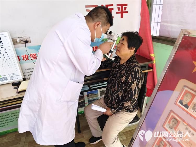 介休市敬老协会5月17日“孝善行”之敬老爱老助老活动在义安镇洪相村举行为老人们理发及眼科检查 - 第24张 - 山西公益人 介休市敬老协会5月17日“孝善行”之敬老爱老助老活动在义安镇洪相村举行为老人们理发及眼科检查 - 第24张