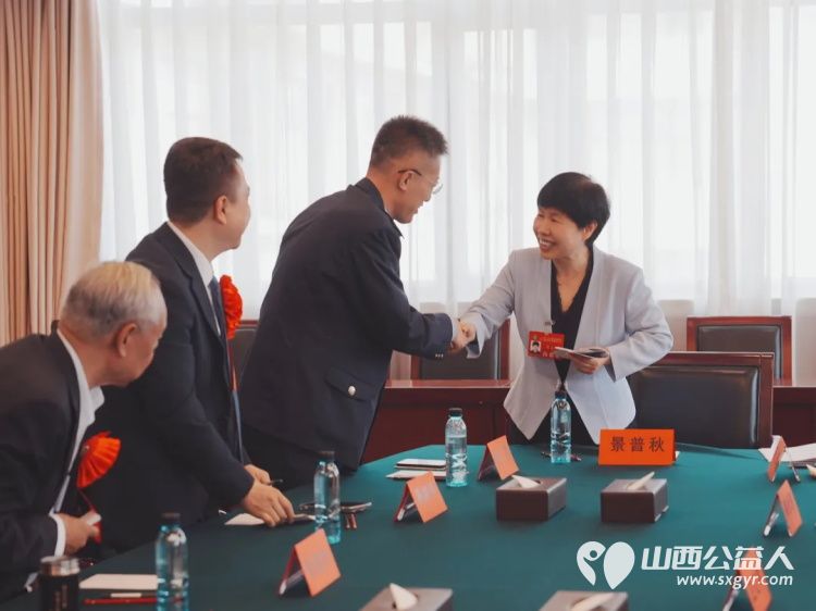 第七次全国自强模范暨助残先进表彰大会召开 山西省6名全国自强模范6个全国残疾人工作先进集体和2名全国残疾人工作先进个人获表彰 - 第4张 - 山西公益人 第七次全国自强模范暨助残先进表彰大会召开 山西省6名全国自强模范6个全国残疾人工作先进集体和2名全国残疾人工作先进个人获表彰 - 第4张