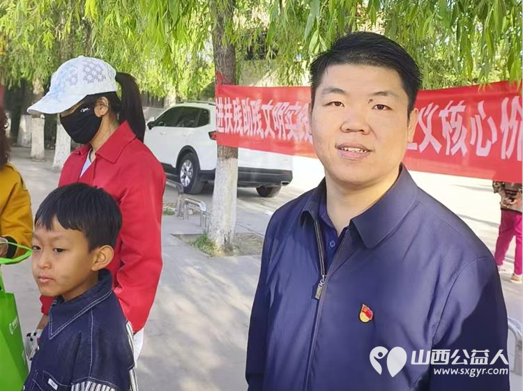 浑源县残联开展第三十五个全国助残日宣教活动 浑源县残联扶残助残志愿者协会志愿者发放宣传手册向群众传递扶残助残理念以及残疾人保障相关政策 - 第24张 - 山西公益人 浑源县残联开展第三十五个全国助残日宣教活动 浑源县残联扶残助残志愿者协会志愿者发放宣传手册向群众传递扶残助残理念以及残疾人保障相关政策 - 第24张