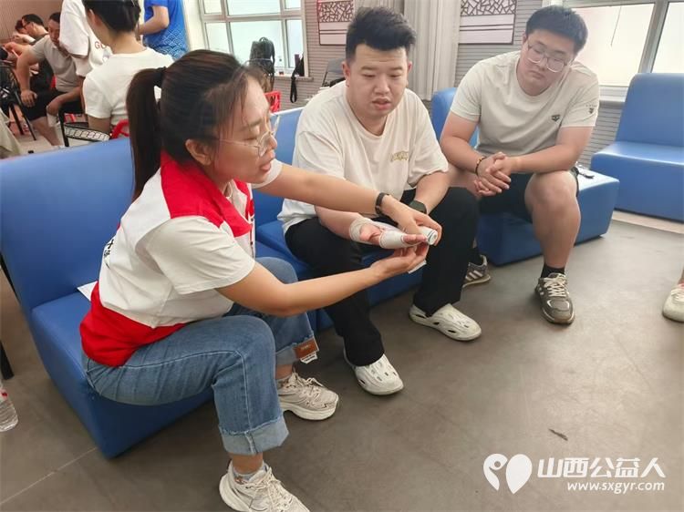 山西省红十字会举办2025年山西省政府民生实事项目红十字应急救护培训志愿者专场九十多名志愿者参与救护员的培训 - 第8张