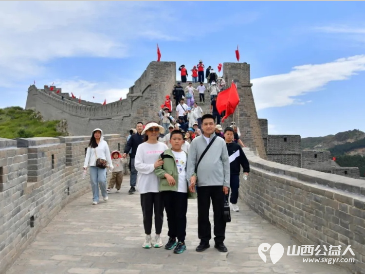 忻州市妇联开展“最美家庭护长城”纪念抗战胜利80周年平型关长城保护研学活动邀请爱心妈妈志愿者和结对儿童参加了活动 - 第13张