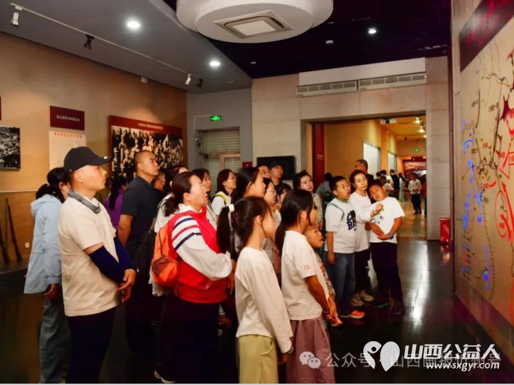 忻州市妇联开展“最美家庭护长城”纪念抗战胜利80周年平型关长城保护研学活动邀请爱心妈妈志愿者和结对儿童参加了活动 - 第20张