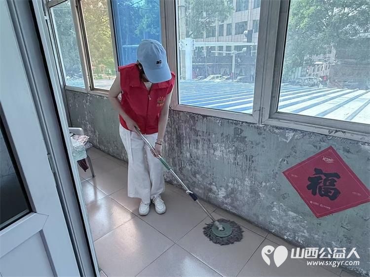 长治市阳光困境儿童帮扶协会2025年5月17日在潞州区常青街道角沿村开展助残日志愿服务活动服务残疾人为残疾人义剪义诊 - 第47张 - 山西公益人 长治市阳光困境儿童帮扶协会2025年5月17日在潞州区常青街道角沿村开展助残日志愿服务活动服务残疾人为残疾人义剪义诊 - 第47张
