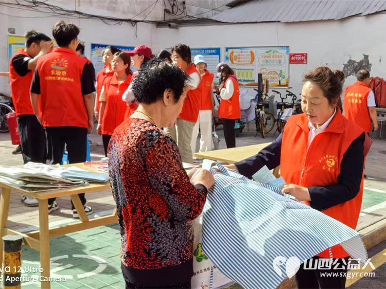 长治市阳光困境儿童帮扶协会2025年5月17日在潞州区常青街道角沿村开展助残日志愿服务活动服务残疾人为残疾人义剪义诊 - 第12张 - 山西公益人 长治市阳光困境儿童帮扶协会2025年5月17日在潞州区常青街道角沿村开展助残日志愿服务活动服务残疾人为残疾人义剪义诊 - 第12张
