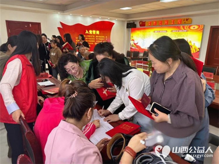 怀仁市云东街道同仁路社区开展优秀志愿者表彰及积分兑换活动希望带动更多居民加入到志愿服务队伍中来共同建设温馨和谐的家园 - 第2张 - 山西公益人 怀仁市云东街道同仁路社区开展优秀志愿者表彰及积分兑换活动希望带动更多居民加入到志愿服务队伍中来共同建设温馨和谐的家园 - 第2张