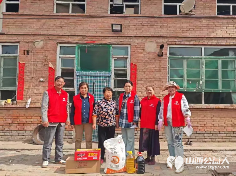 长治圆梦公益开展情暖五月爱心助困公益活动去沁县南磨镰石村、沁县王家庄村慰问17户生活困难户给他们送上了生活用品 - 第26张