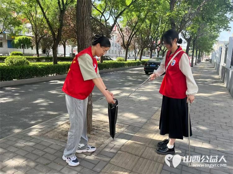 长治市阳光困境儿童帮扶协会5月19日组织志愿者开展志愿服务活动免费理发清理环境卫生 - 第17张 - 山西公益人 长治市阳光困境儿童帮扶协会5月19日组织志愿者开展志愿服务活动免费理发清理环境卫生 - 第17张