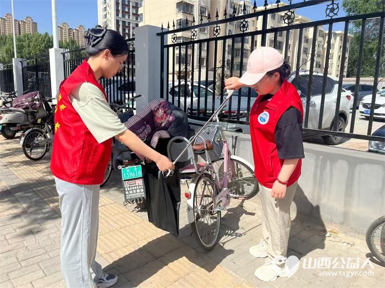 长治市阳光困境儿童帮扶协会5月19日组织志愿者开展志愿服务活动免费理发清理环境卫生 - 第9张 - 山西公益人 长治市阳光困境儿童帮扶协会5月19日组织志愿者开展志愿服务活动免费理发清理环境卫生 - 第9张