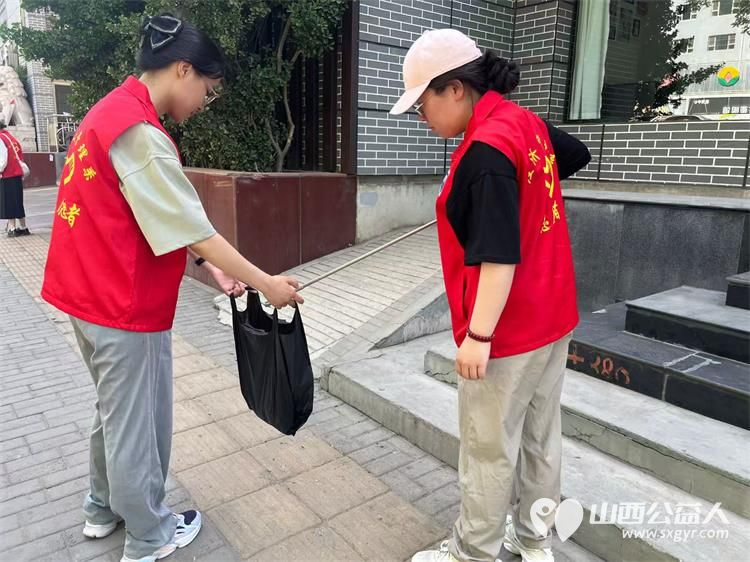 长治市阳光困境儿童帮扶协会5月19日组织志愿者开展志愿服务活动免费理发清理环境卫生 - 第14张 - 山西公益人 长治市阳光困境儿童帮扶协会5月19日组织志愿者开展志愿服务活动免费理发清理环境卫生 - 第14张