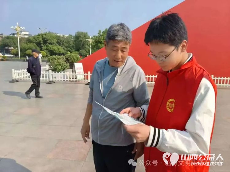 火红五月持续开展小行动推动大文明 临汾市文明交通志愿者协会持续开展文明交通进社区宣传活动 - 第5张 - 山西公益人 火红五月持续开展小行动推动大文明 临汾市文明交通志愿者协会持续开展文明交通进社区宣传活动 - 第5张