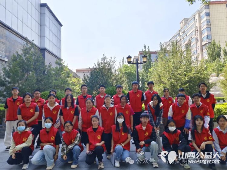 火红五月持续开展小行动推动大文明 临汾市文明交通志愿者协会持续开展文明交通进社区宣传活动 - 第12张 - 山西公益人 火红五月持续开展小行动推动大文明 临汾市文明交通志愿者协会持续开展文明交通进社区宣传活动 - 第12张