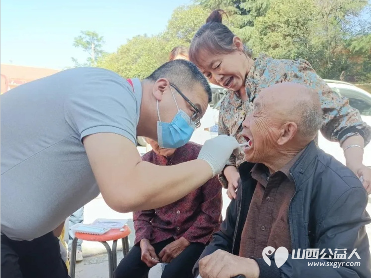 以爱之名致敬行善者----吕梁市离石区青年志愿者协会母亲节特别行动联合全省公益伙伴为收养弃婴的妈妈们送上祝福与敬意 - 第3张