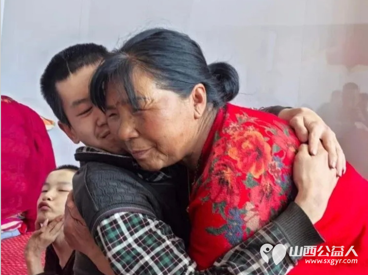 以爱之名致敬行善者----吕梁市离石区青年志愿者协会母亲节特别行动联合全省公益伙伴为收养弃婴的妈妈们送上祝福与敬意 - 第6张