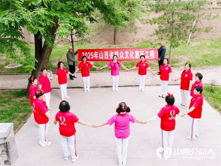 忻州市四源舞队的老顽童们相约一起重拾儿时记忆头扎红稠花胸前带着红领巾唱着儿歌跳着优美的舞蹈回味童年那份难忘的纯真与美好 - 第9张 - 山西公益人 忻州市四源舞队的老顽童们相约一起重拾儿时记忆头扎红稠花胸前带着红领巾唱着儿歌跳着优美的舞蹈回味童年那份难忘的纯真与美好 - 第9张