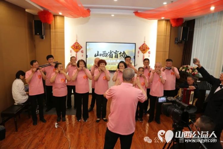 山西省福利基金会、晋小爱帮帮派、太原市滨河果岭社区服务站残疾人助残日公益演出圆满落幕本次活动还得到了许多商家的慷慨赞助 - 第4张 - 山西公益人 山西省福利基金会、晋小爱帮帮派、太原市滨河果岭社区服务站残疾人助残日公益演出圆满落幕本次活动还得到了许多商家的慷慨赞助 - 第4张