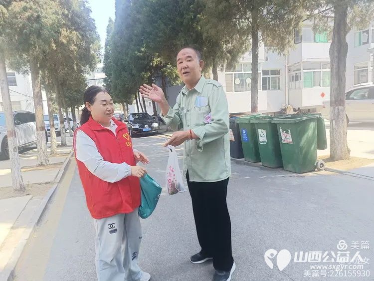 忻州最美志愿者冯丽和红色志愿者常俊丽开展 粽香情暖龙岗志愿爱在端午 活动 - 第7张 - 山西公益人 忻州最美志愿者冯丽和红色志愿者常俊丽开展 粽香情暖龙岗志愿爱在端午 活动 - 第7张