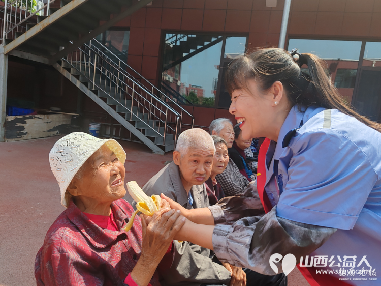 情暖敬老院 太原公交电车分公司四车队公交人端午敬老行走进比家美养老院开展端午慰问活动 - 第7张