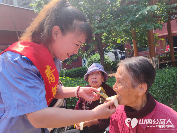 情暖敬老院 太原公交电车分公司四车队公交人端午敬老行走进比家美养老院开展端午慰问活动 - 第6张