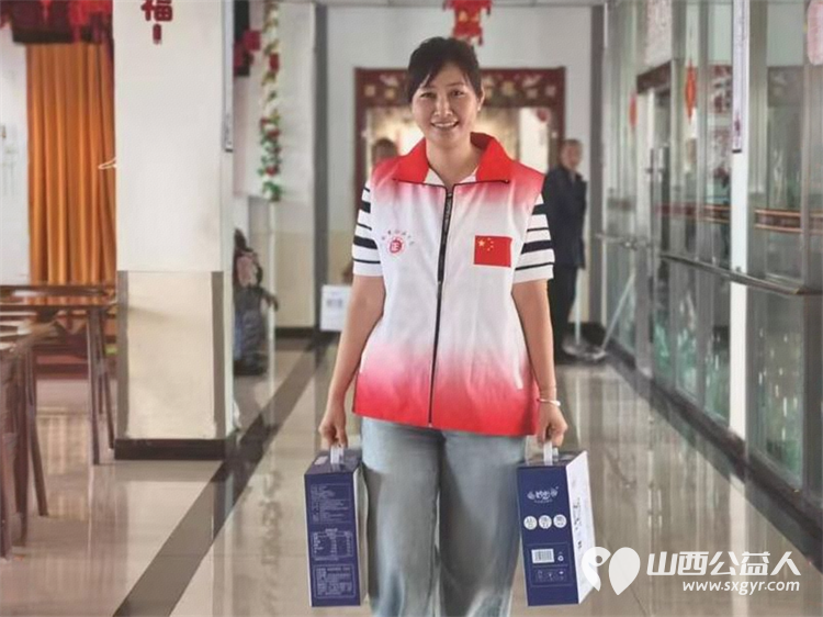 端午情暖养老院公益善举映初心 长治市正能量公益协会潞州区分会携手志愿服务一队走进了平顺县德亨仁厚医养中心慰问看望老人们送上米面牛奶粽子 - 第6张