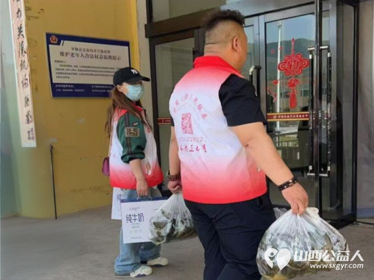 端午情暖养老院公益善举映初心 长治市正能量公益协会潞州区分会携手志愿服务一队走进了平顺县德亨仁厚医养中心慰问看望老人们送上米面牛奶粽子 - 第8张