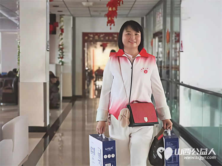 端午情暖养老院公益善举映初心 长治市正能量公益协会潞州区分会携手志愿服务一队走进了平顺县德亨仁厚医养中心慰问看望老人们送上米面牛奶粽子 - 第5张