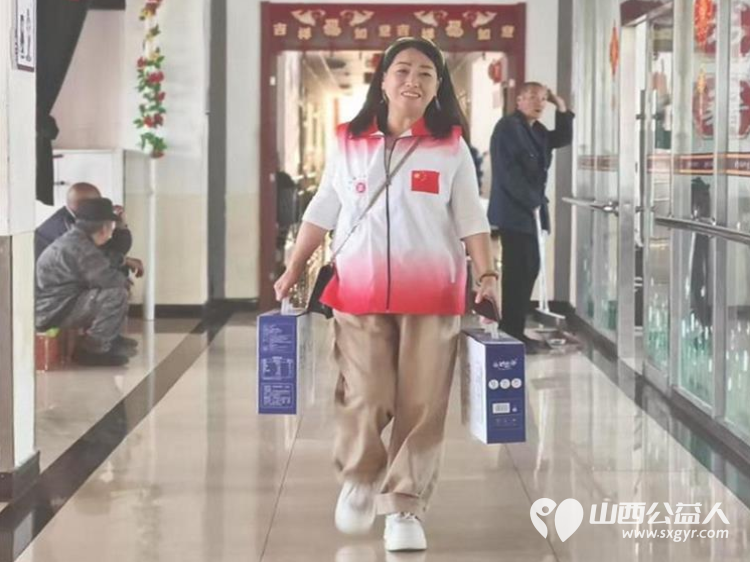 端午情暖养老院公益善举映初心 长治市正能量公益协会潞州区分会携手志愿服务一队走进了平顺县德亨仁厚医养中心慰问看望老人们送上米面牛奶粽子 - 第3张