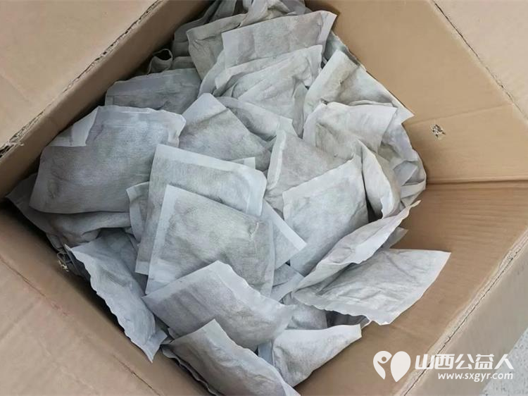 长治市小雨点公益思源分会去故南敬老院、隆福饭店、平顺玉峡关区域养老服务中心敬老行活动赠送防滑老年布鞋、加绒秋衣还有充满爱心的粽子 - 第61张 - 山西公益人 长治市小雨点公益思源分会去故南敬老院、隆福饭店、平顺玉峡关区域养老服务中心敬老行活动赠送防滑老年布鞋、加绒秋衣还有充满爱心的粽子 - 第61张
