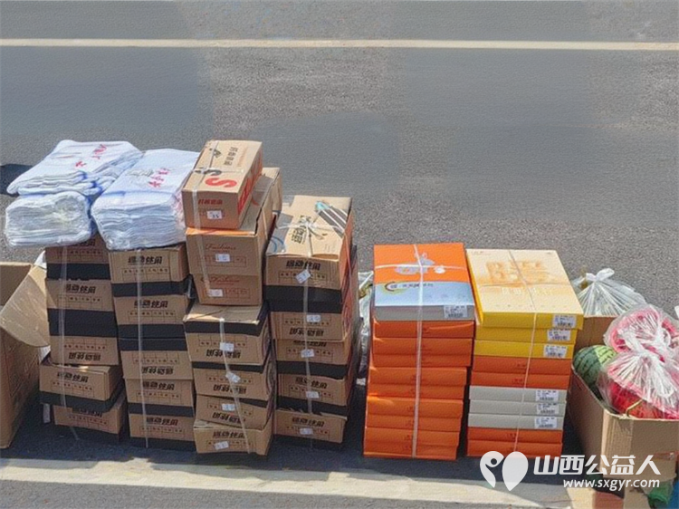 长治市小雨点公益思源分会去故南敬老院、隆福饭店、平顺玉峡关区域养老服务中心敬老行活动赠送防滑老年布鞋、加绒秋衣还有充满爱心的粽子 - 第69张 - 山西公益人 长治市小雨点公益思源分会去故南敬老院、隆福饭店、平顺玉峡关区域养老服务中心敬老行活动赠送防滑老年布鞋、加绒秋衣还有充满爱心的粽子 - 第69张