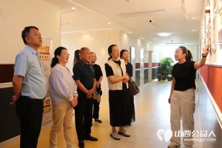 爱满六一情浓太福教育帮扶暖童心----太原市教研科研中心六一慰问太原市儿童福利院特教学校的孩子们 - 第4张 - 山西公益人 爱满六一情浓太福教育帮扶暖童心----太原市教研科研中心六一慰问太原市儿童福利院特教学校的孩子们 - 第4张