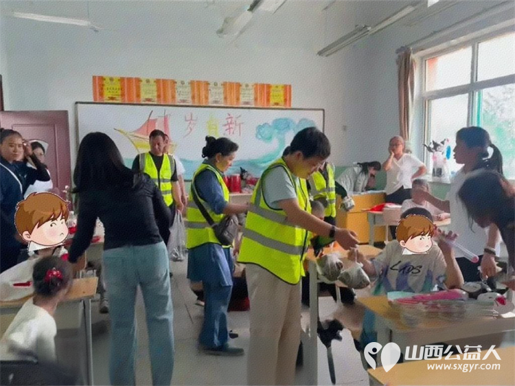 浓情端午粽香飘志愿服务暖人心 晋中市太谷区心连心志愿者协会端午节送粽子让外卖小哥环卫工人和特殊儿童感受到浓厚的节日氛围 - 第3张