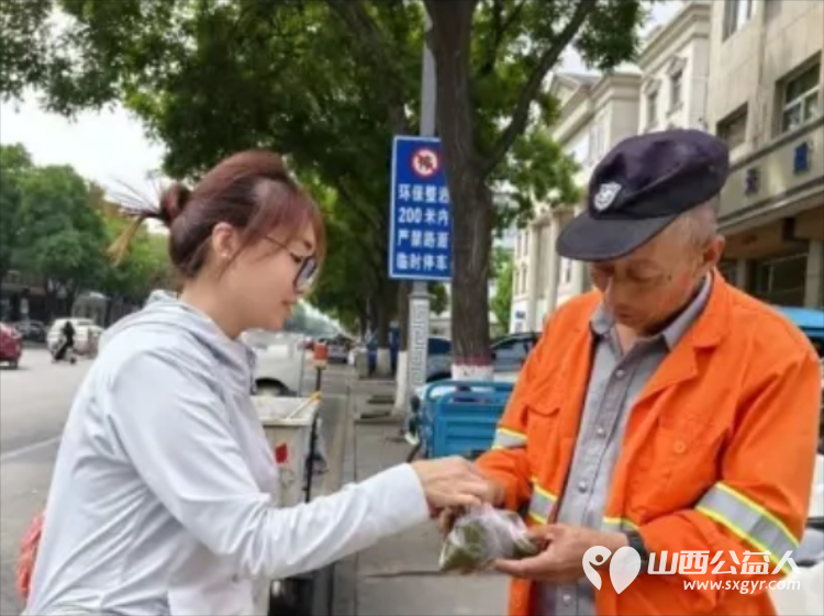 浓情端午粽香飘志愿服务暖人心 晋中市太谷区心连心志愿者协会端午节送粽子让外卖小哥环卫工人和特殊儿童感受到浓厚的节日氛围 - 第8张