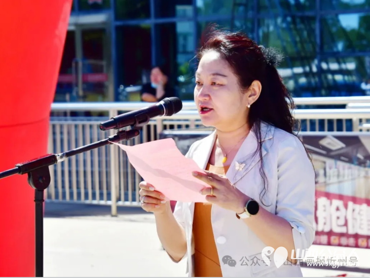 助力青春追梦人 忻州市高考爱心送考活动正式启动为考生们保驾护航无论是提供干净整洁的车辆还是为考生们准备应急文具和矿泉水他们都力求做到最好 - 第6张 - 山西公益人 助力青春追梦人 忻州市高考爱心送考活动正式启动为考生们保驾护航无论是提供干净整洁的车辆还是为考生们准备应急文具和矿泉水他们都力求做到最好 - 第6张