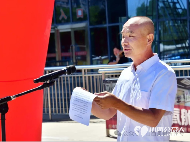助力青春追梦人 忻州市高考爱心送考活动正式启动为考生们保驾护航无论是提供干净整洁的车辆还是为考生们准备应急文具和矿泉水他们都力求做到最好 - 第8张 - 山西公益人 助力青春追梦人 忻州市高考爱心送考活动正式启动为考生们保驾护航无论是提供干净整洁的车辆还是为考生们准备应急文具和矿泉水他们都力求做到最好 - 第8张