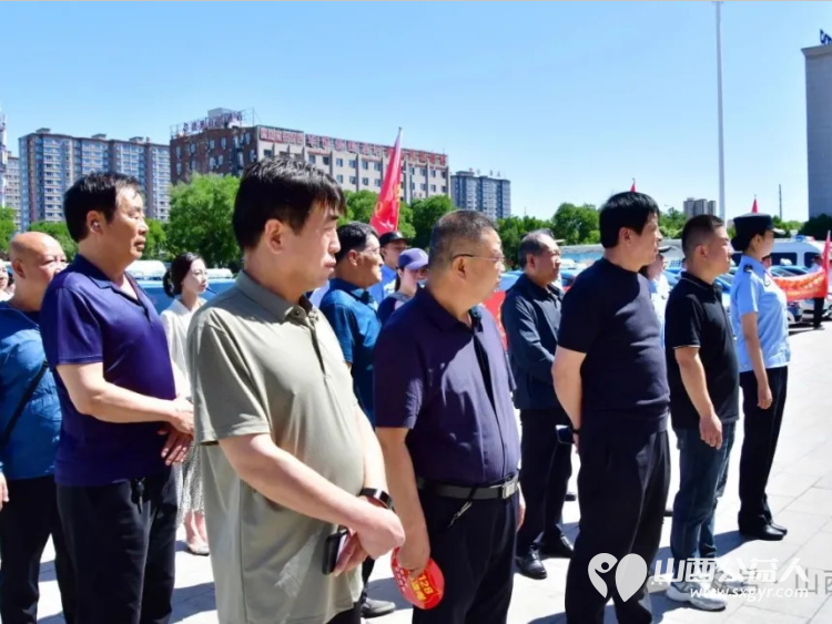 助力青春追梦人 忻州市高考爱心送考活动正式启动为考生们保驾护航无论是提供干净整洁的车辆还是为考生们准备应急文具和矿泉水他们都力求做到最好 - 第9张 - 山西公益人 助力青春追梦人 忻州市高考爱心送考活动正式启动为考生们保驾护航无论是提供干净整洁的车辆还是为考生们准备应急文具和矿泉水他们都力求做到最好 - 第9张