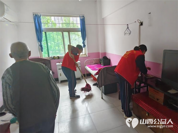 端午佳节让爱传递 2025年5月30日介休市敬老协会来到介休市福源老年康复服务中心,为这里的老人带来了洗衣液、粽子、牛奶、馍片、面粉、食用油 - 第22张 - 山西公益人 端午佳节让爱传递 2025年5月30日介休市敬老协会来到介休市福源老年康复服务中心,为这里的老人带来了洗衣液、粽子、牛奶、馍片、面粉、食用油 - 第22张