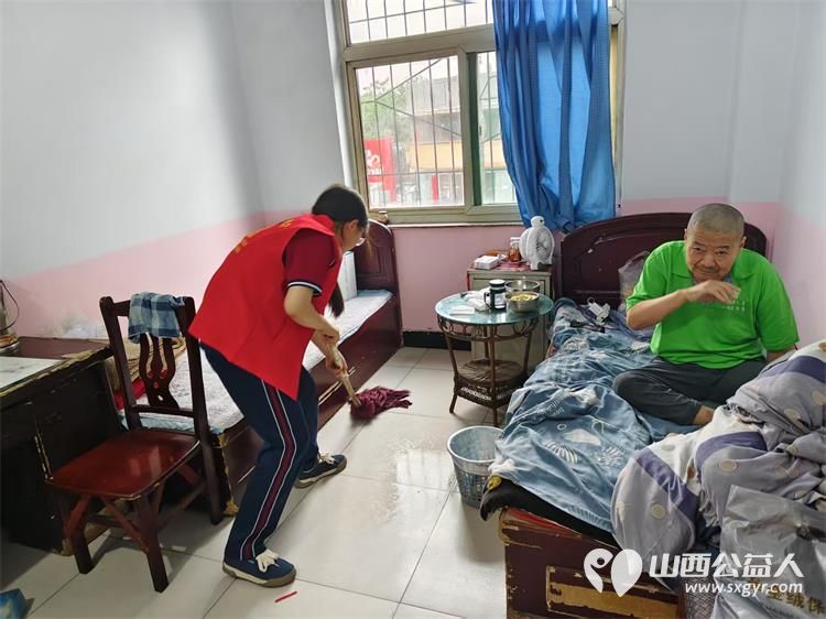 端午佳节让爱传递 2025年5月30日介休市敬老协会来到介休市福源老年康复服务中心,为这里的老人带来了洗衣液、粽子、牛奶、馍片、面粉、食用油 - 第21张 - 山西公益人 端午佳节让爱传递 2025年5月30日介休市敬老协会来到介休市福源老年康复服务中心,为这里的老人带来了洗衣液、粽子、牛奶、馍片、面粉、食用油 - 第21张