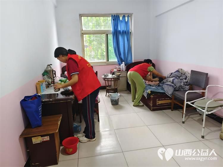 端午佳节让爱传递 2025年5月30日介休市敬老协会来到介休市福源老年康复服务中心,为这里的老人带来了洗衣液、粽子、牛奶、馍片、面粉、食用油 - 第16张 - 山西公益人 端午佳节让爱传递 2025年5月30日介休市敬老协会来到介休市福源老年康复服务中心,为这里的老人带来了洗衣液、粽子、牛奶、馍片、面粉、食用油 - 第16张