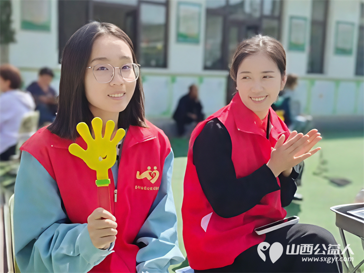 情暖六一爱心同行----忻州市爱心公益协会志愿者与杨柏峪小学孩子们共同开展庆六一活动为孩子们发放各种六一儿童节礼物 - 第17张 - 山西公益人 情暖六一爱心同行----忻州市爱心公益协会志愿者与杨柏峪小学孩子们共同开展庆六一活动为孩子们发放各种六一儿童节礼物 - 第17张