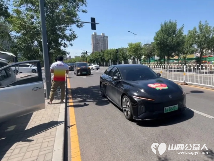 “爱心送考·为梦护航”,第十一届爱心送考活动正式启动,2025公益顺风车、东风风行爱心送考太原站启动仪式在太原天美杉杉奥特莱斯举行 - 第40张 - 山西公益人 “爱心送考·为梦护航”,第十一届爱心送考活动正式启动,2025公益顺风车、东风风行爱心送考太原站启动仪式在太原天美杉杉奥特莱斯举行 - 第40张