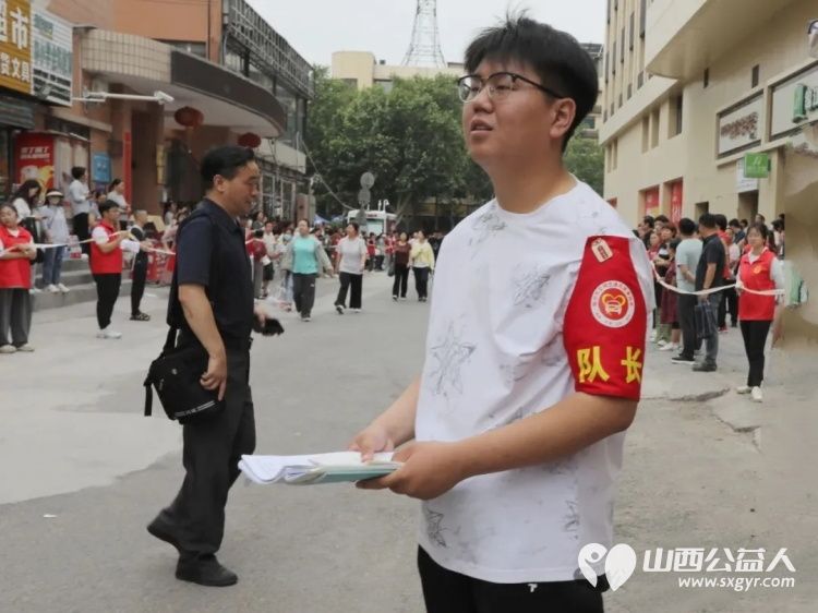 爱心助考为爱护航 临汾市文明交通志愿者2025年爱心助考700余人次护航高考学子 - 第20张 - 山西公益人 爱心助考为爱护航 临汾市文明交通志愿者2025年爱心助考700余人次护航高考学子 - 第20张