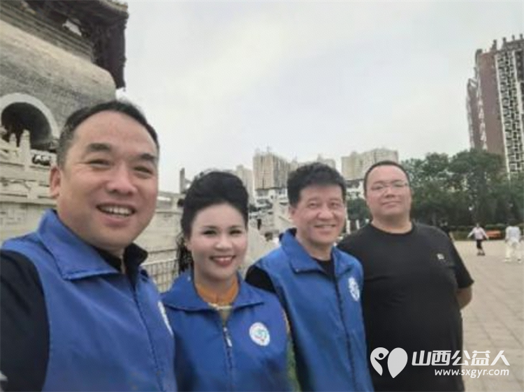 长治市小雨点公益志愿者协会潞州区分会高考期间组织爱心送考活动组织会员成立爱心送考车队十辆车接送我们的考生 - 第6张