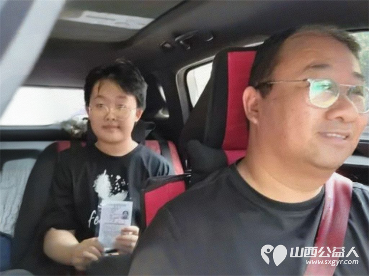 长治市小雨点公益志愿者协会潞州区分会高考期间组织爱心送考活动组织会员成立爱心送考车队十辆车接送我们的考生 - 第14张