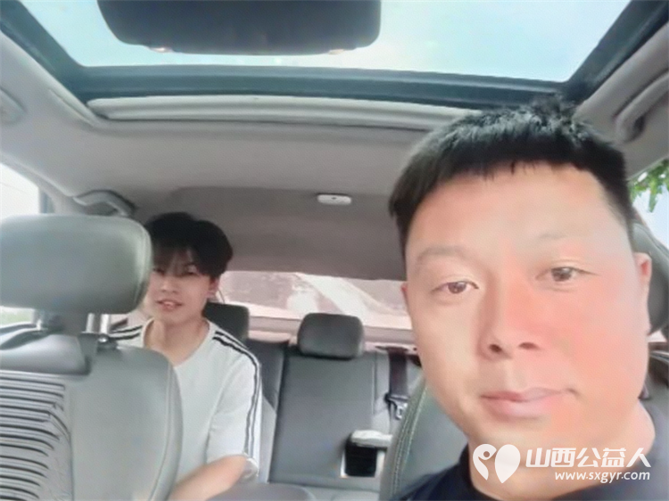 长治市小雨点公益志愿者协会潞州区分会高考期间组织爱心送考活动组织会员成立爱心送考车队十辆车接送我们的考生 - 第15张