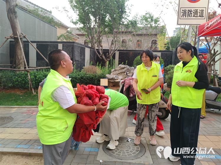晋城市绿丝带志愿者协会2025年第九届爱心送考活动举行共有30辆爱心车辆26辆应急摩托车队踊跃参与让爱心与温暖传递下去助力更多梦想扬帆起航 - 第35张 - 山西公益人 晋城市绿丝带志愿者协会2025年第九届爱心送考活动举行共有30辆爱心车辆26辆应急摩托车队踊跃参与让爱心与温暖传递下去助力更多梦想扬帆起航 - 第35张